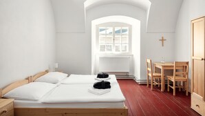 Tweepersoonskamer | Luxe beddengoed, Select Comfort-bedden, gratis wifi, beddengoed