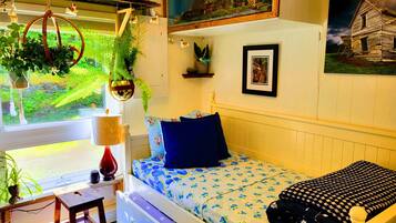 2 bedrooms, iron/ironing board, travel crib, WiFi