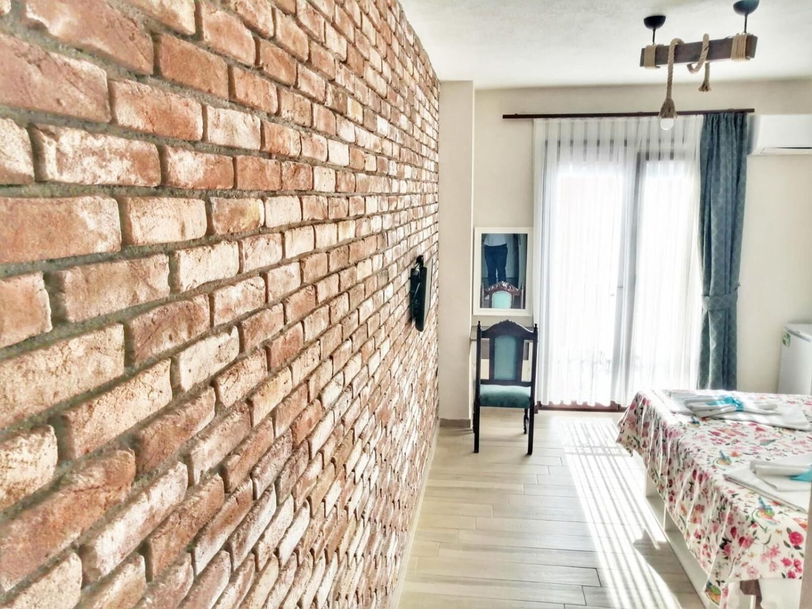 minibar, blackout curtains, free wifi