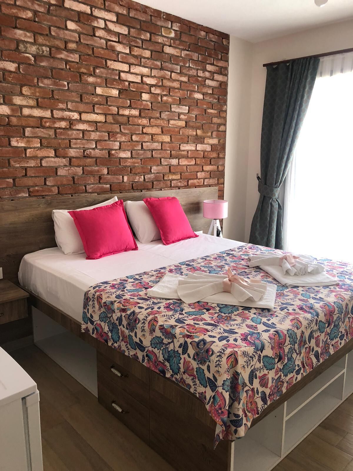 deluxe double or twin room | minibar, blackout curtains, free wifi