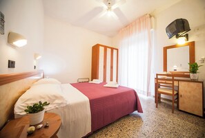 Desk, free WiFi - Lily Rimini (Rimini)