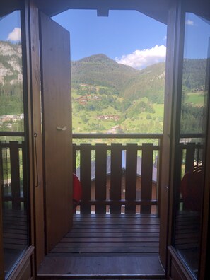 Interior - -- Detached chalet -- (Saint-Jean-de-Sixt)