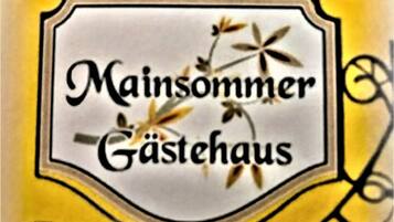 Overnatningsstedets facade