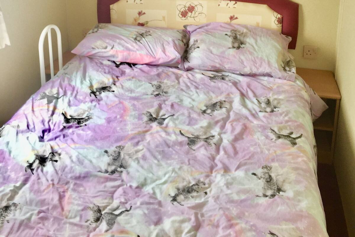 Gold Plus Standard NB 8 Berth | WiFi (free)