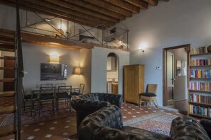 TV - Santa Croce exclusive apartment (Firenze)