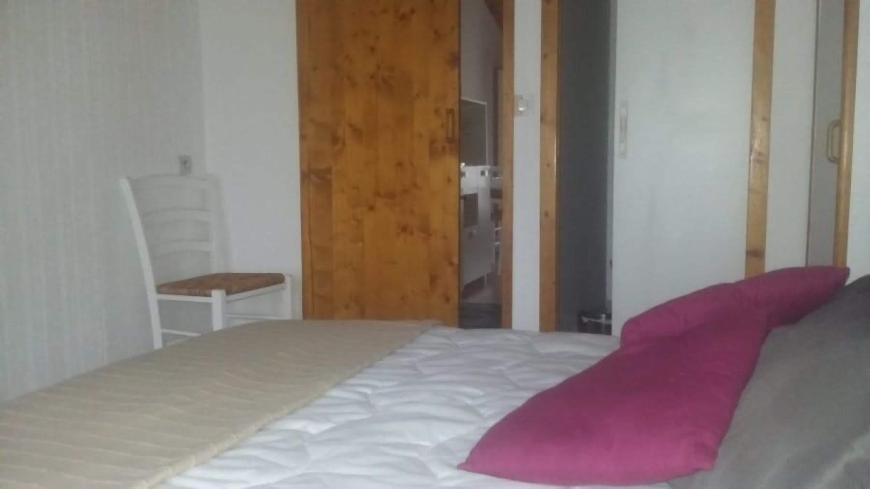 Casa rural estàndard, vistes a la muntanya | Decoració individual, mobiliari individual i planxa i posts de planxar 