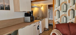 Cottage, Mountain View | Private kitchen