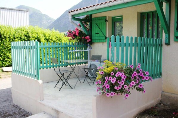 Comfort Kır Evi, Veranda, Dağ Manzaralı | Teras/veranda