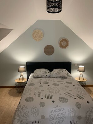 5 quartos, ferros/tábuas de passar roupa, Wi-Fi de cortesia