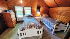 3 Schlafzimmer, Reisekinderbett, kostenloses WLAN, Bettwäsche