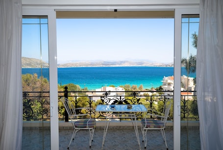 Deluxe Apartment, 1 Bedroom, Bay View | Terrace/patio