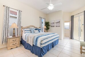 4 bedrooms, iron/ironing board, WiFi, bed sheets - Tuscan Hills Beauty with South Facing Pool (Davenport)