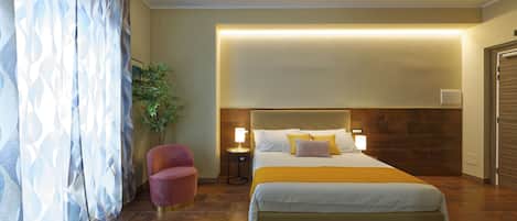 Premium Double Room (CAMERA 4 RR) | 1 bedroom, minibar, desk, laptop workspace