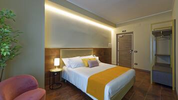 Habitación doble Premium (CAMERA 4 RR) | Minibar, escritorio, espacio para trabajar con laptop y insonorización