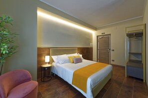 Chambre Prestige double (CAMERA 4 RR) | Minibar, bureau, espace de travail pour ordinateurs portables