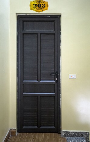 Exterior detail - cao nguyên đá , hoa tam giác mạch (hà giang)