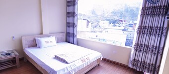 cao nguyên đá , hoa tam giác mạch