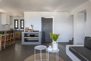 5 bedrooms, in-room safe, Internet, bed sheets - Azure 5 Bedroom Villa Sea View Private Pool (Paros)