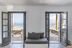 Huvila | 5 makuuhuonetta, tallelokero huoneessa, internet, vuodevaatteet