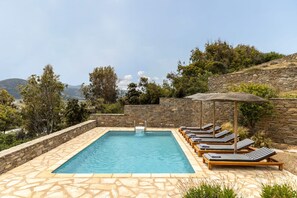 Villa | 4 bedrooms, in-room safe, desk, Internet