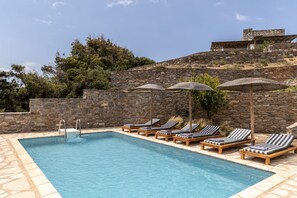 Villa | 4 bedrooms, in-room safe, desk, Internet