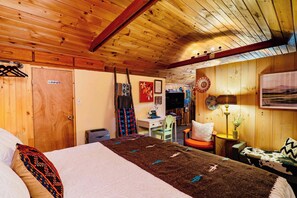 2 Schlafzimmer, Schreibtisch, Bügeleisen/Bügelbrett, WLAN