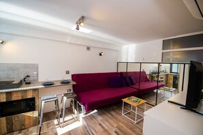 Interior - STUDIO with SWIMMING POOL and BEACH (Fréjus)