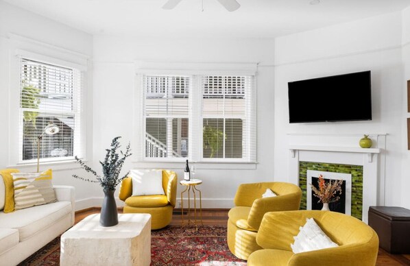 Smart TV, books