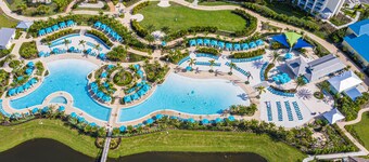 No Shoes Retreat! Cottage with Hot Tub Near Disney with Margaritaville Resort &.