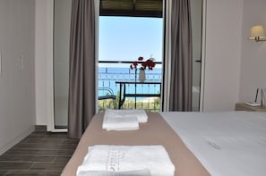 2 chambres, coffres-forts dans les chambres, Wi-Fi, draps fournis
