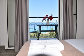 2 chambres, coffres-forts dans les chambres, Wi-Fi, draps fournis