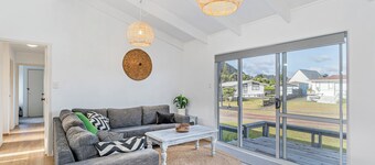 Retreat by the Beach - Pauanui Holiday Home