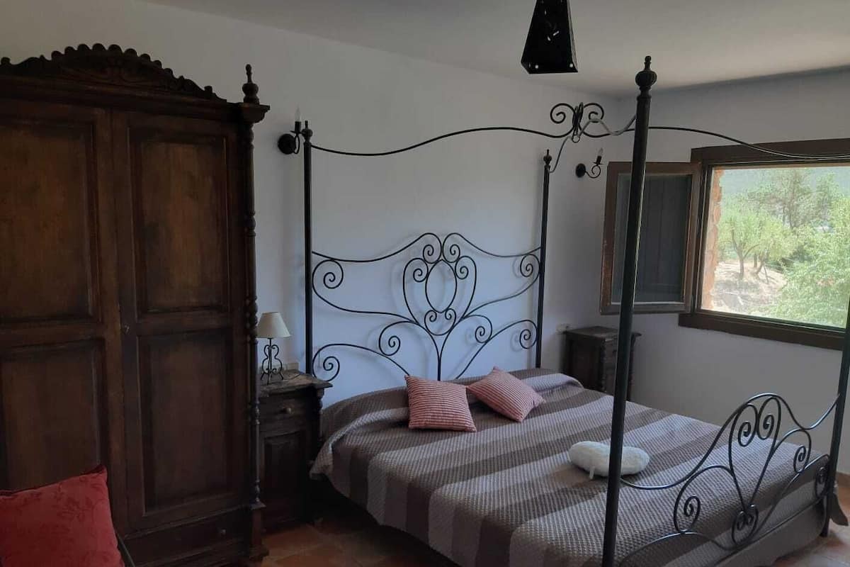 1 habitación, wifi gratis y ropa de cama