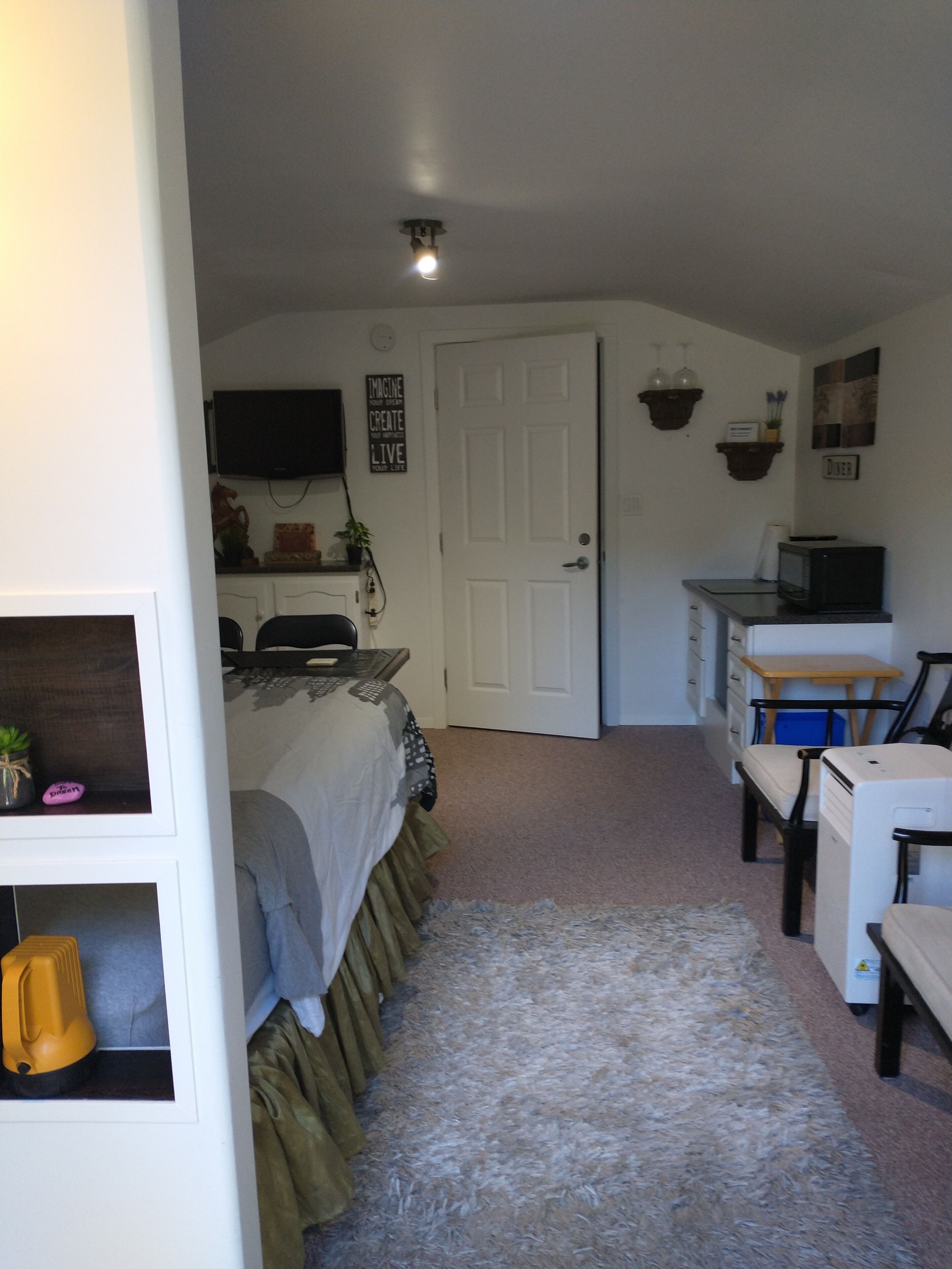 1 bedroom, desk, iron/ironing board, free WiFi