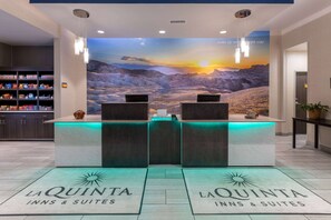 Lobby - La Quinta Inn & Suites by Wyndham Holbrook Petrified Forest (Holbrook)