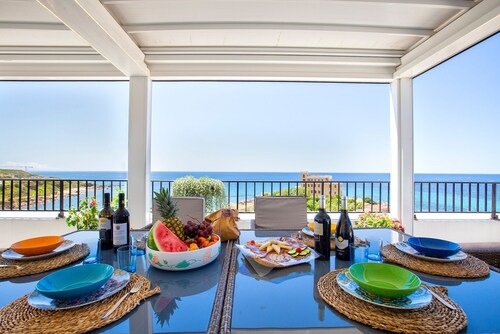 Spectacular Penthouse in front of the sea with stunning view for 8 people