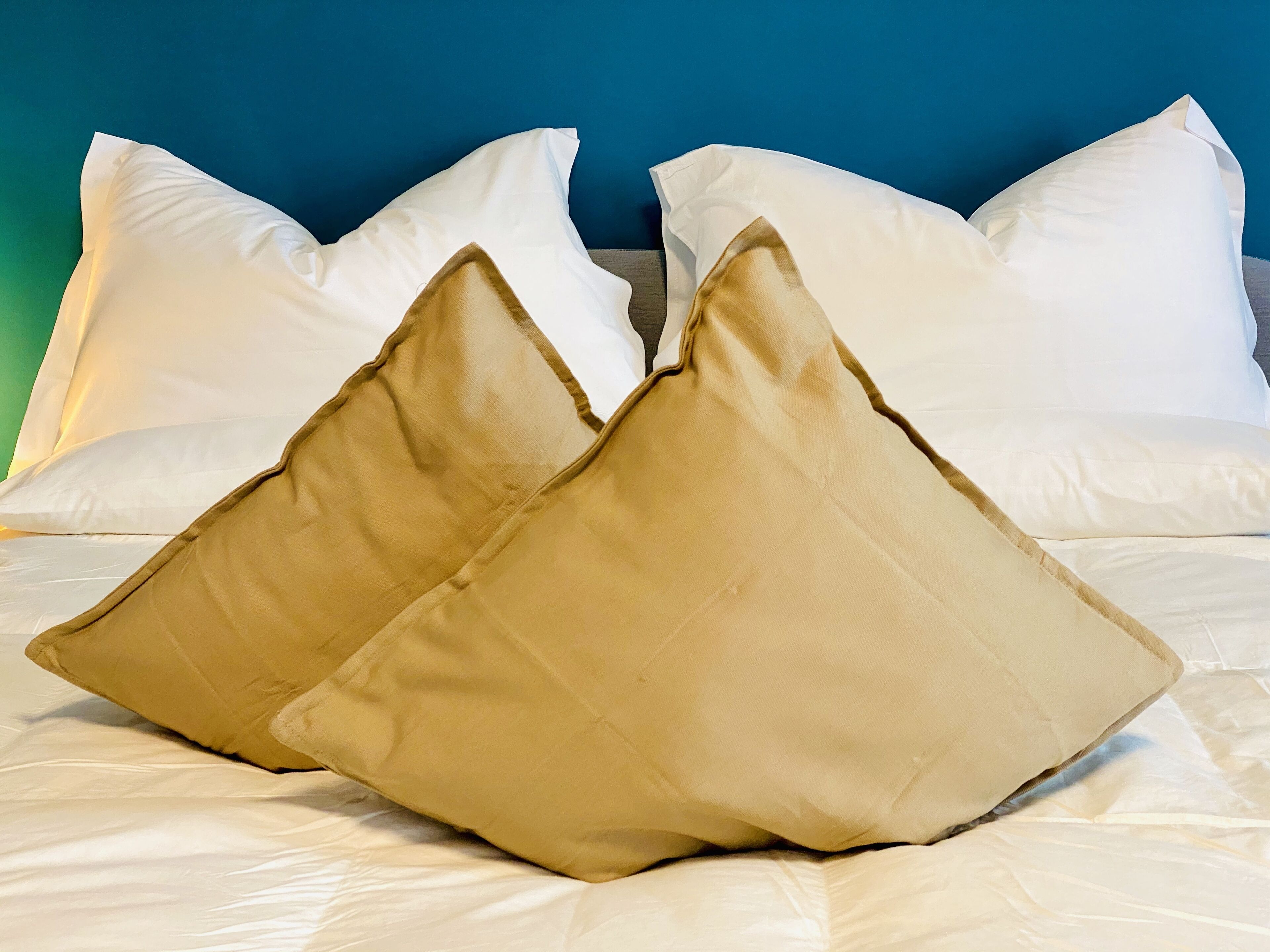 华丽客房 | 埃及棉床单、高档床上用品、羽绒被、特色家居