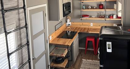 New Tiny home on cattle ranch 80 acres gorgeous view Close to forest McPhee Mesa