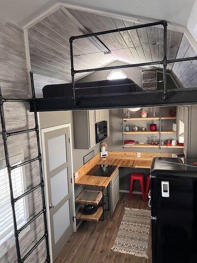 New Tiny home on cattle ranch 80 acres gorgeous view Close to forest McPhee Mesa