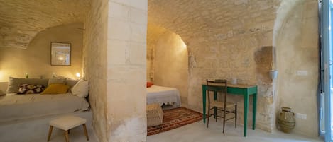 1 habitación, wifi y ropa de cama