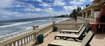 Oceanfront 3 Bdrm House on Surf Beach near Rincon with Private Beach Access