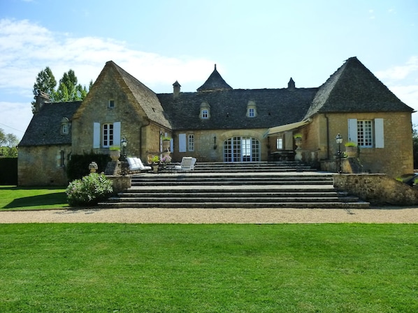 Exterior - Manoir with extensive private grounds (Sarlat-la-Canéda)