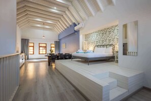 1 bedroom, iron/ironing board, WiFi, bed sheets - Stylish Urban Loft in Colourful Willemstad (Willemstad)