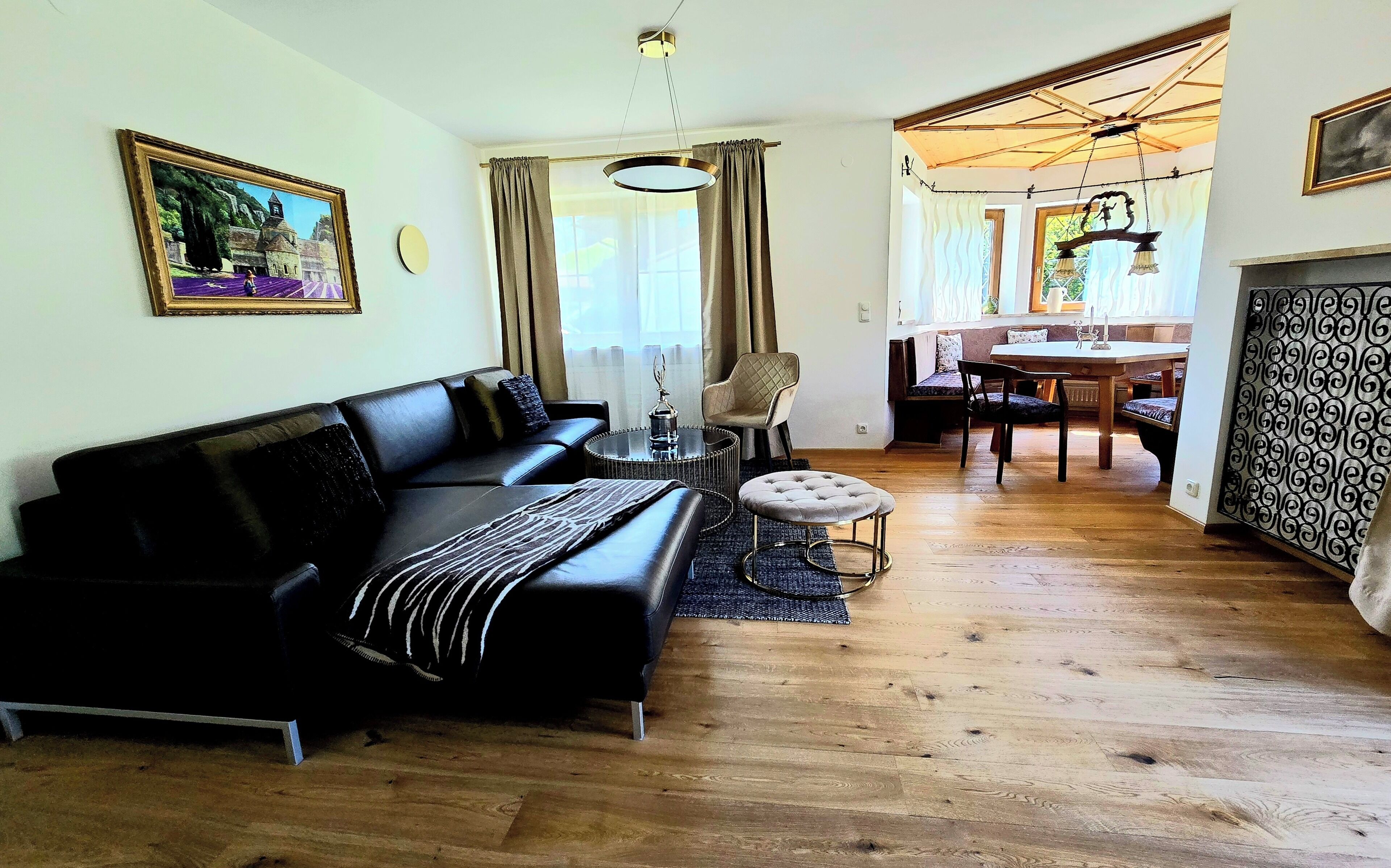 Smart-TV, bøker og musikkbibliotek