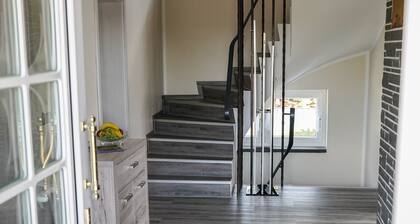 Beautiful Eifel vacation home with garden and barbecue area