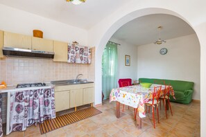 Dining - Filinona Holiday Hose (Santa Maria del Focallo)
