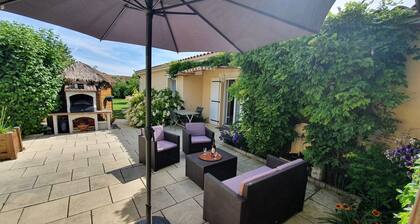 House on wooded grounds near the FUTUROSCOPE