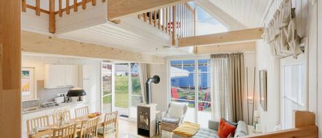 Télévision, cheminée, lecteur de DVD