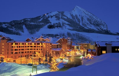 Ski-In/Ski-Out, Hot Tub, Fireplace & Mountain Views