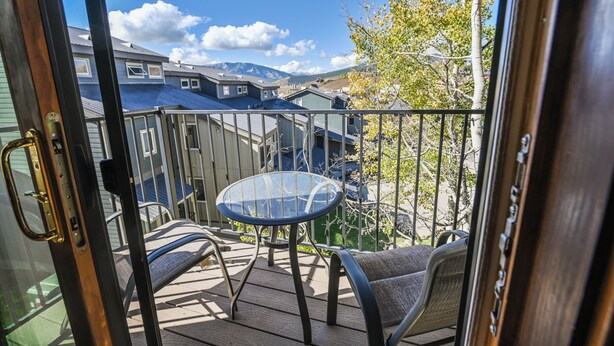 Property grounds - Ski-In/Ski-Out, Hot Tub, Fireplace & Mountain Views (Crested Butte)